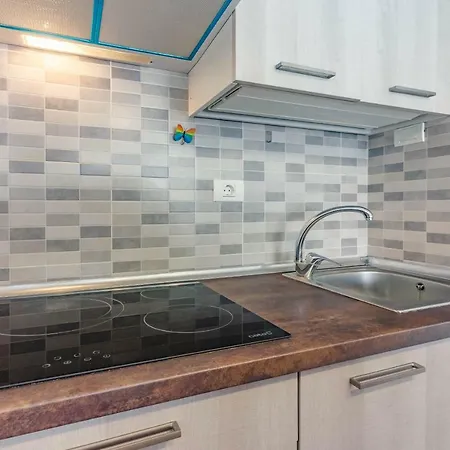 Heated Pool Sea View Speedy Wifi Apartment *